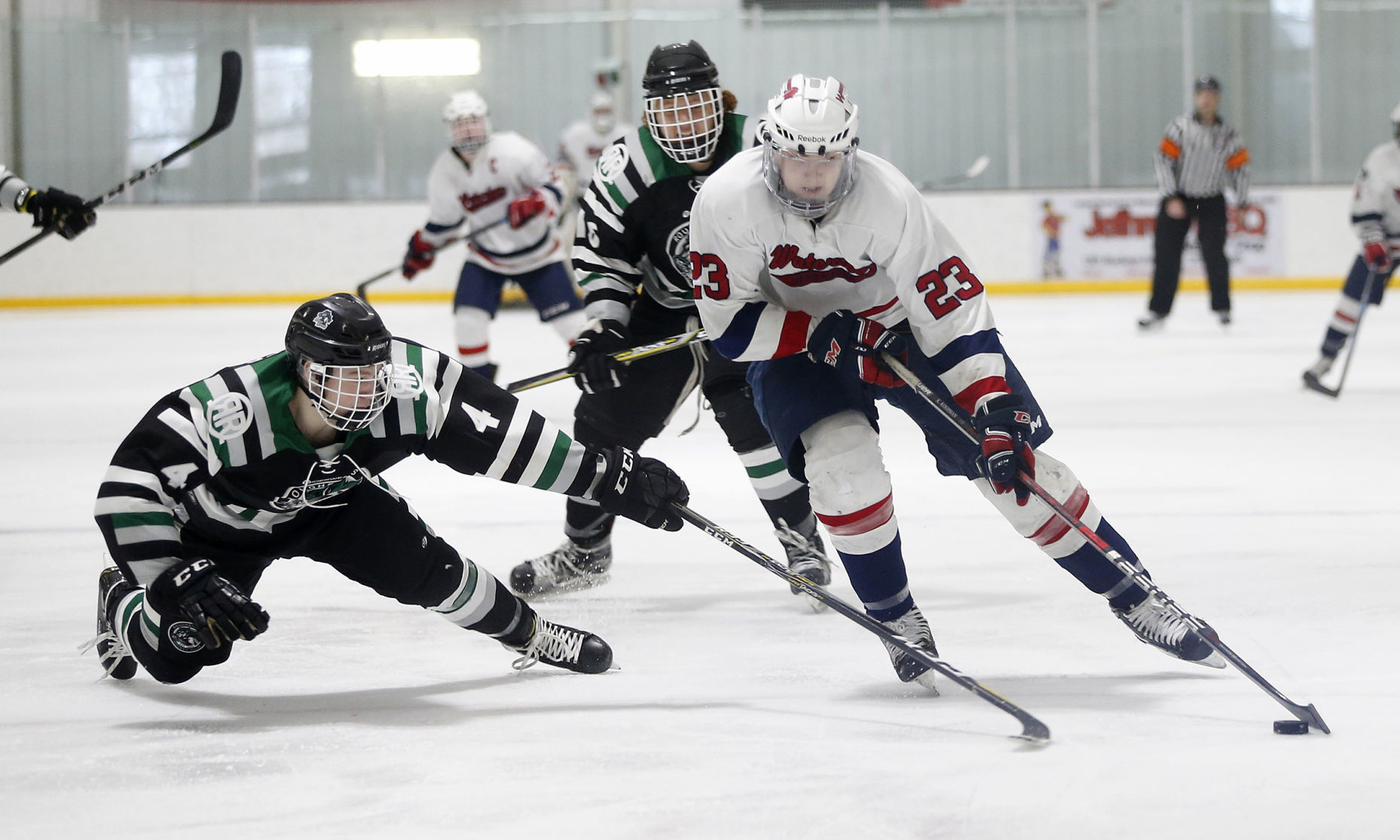 030319bp-warriors-hockey-championships-05